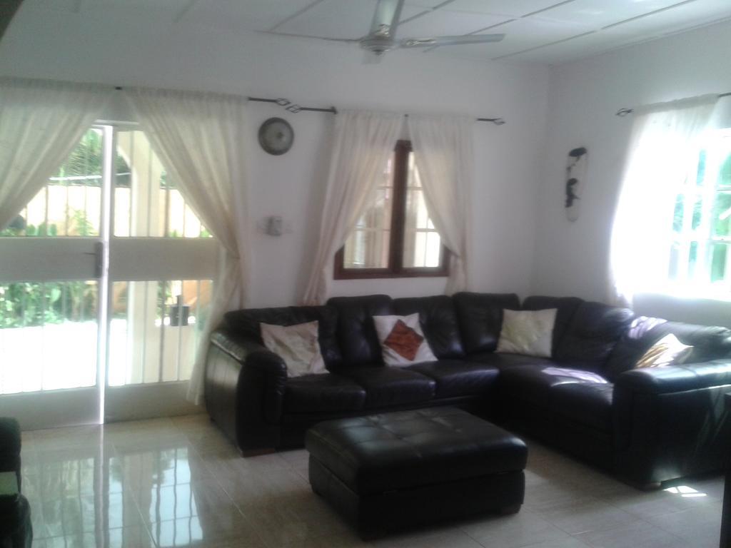 Mandinka Lodge Кололи Екстериор снимка