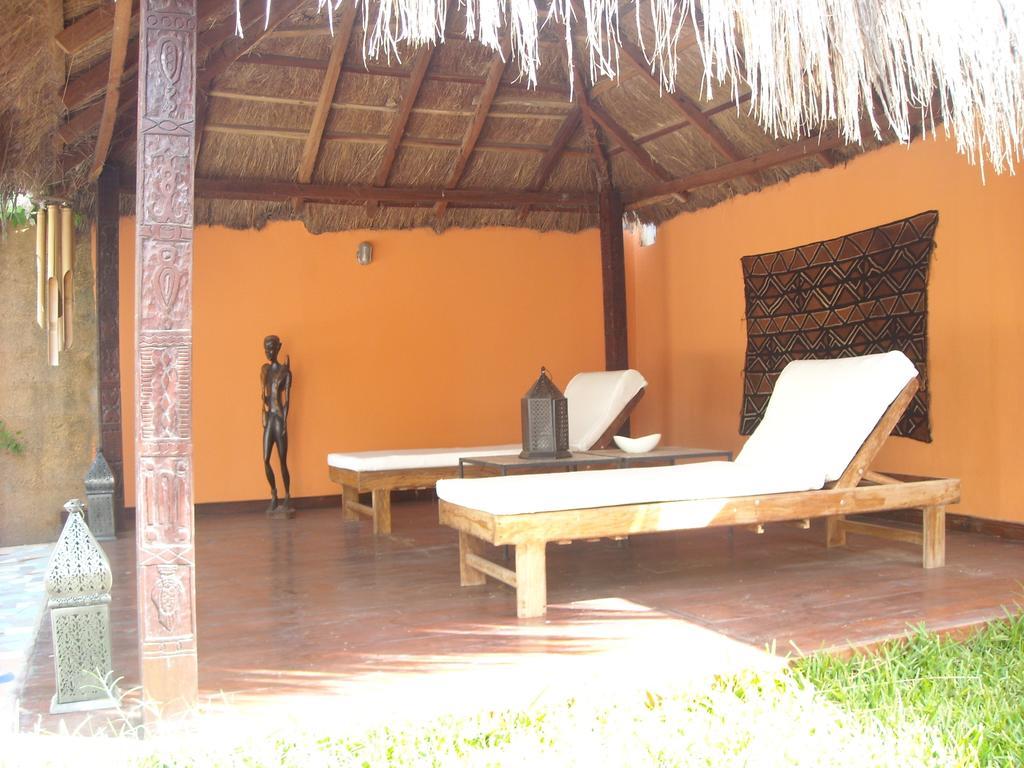 Mandinka Lodge Кололи Екстериор снимка