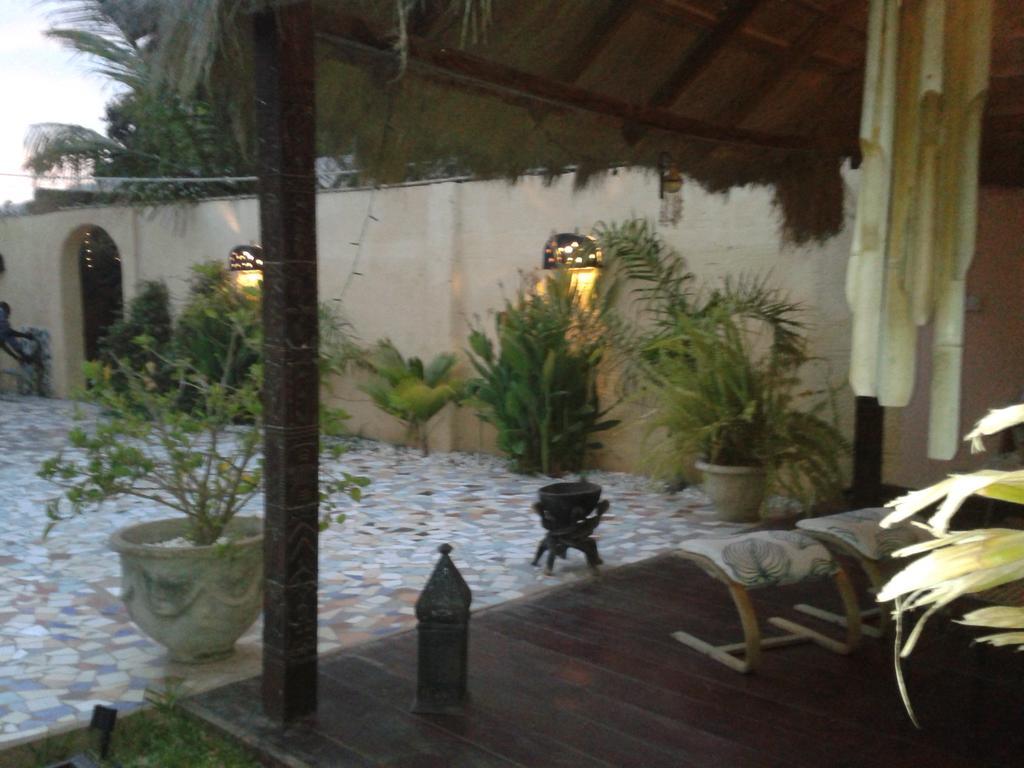 Mandinka Lodge Кололи Екстериор снимка