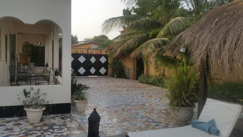 Mandinka Lodge Кололи Екстериор снимка