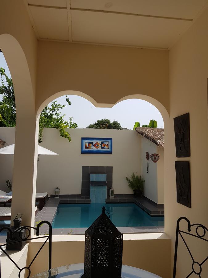 Mandinka Lodge Кололи Екстериор снимка