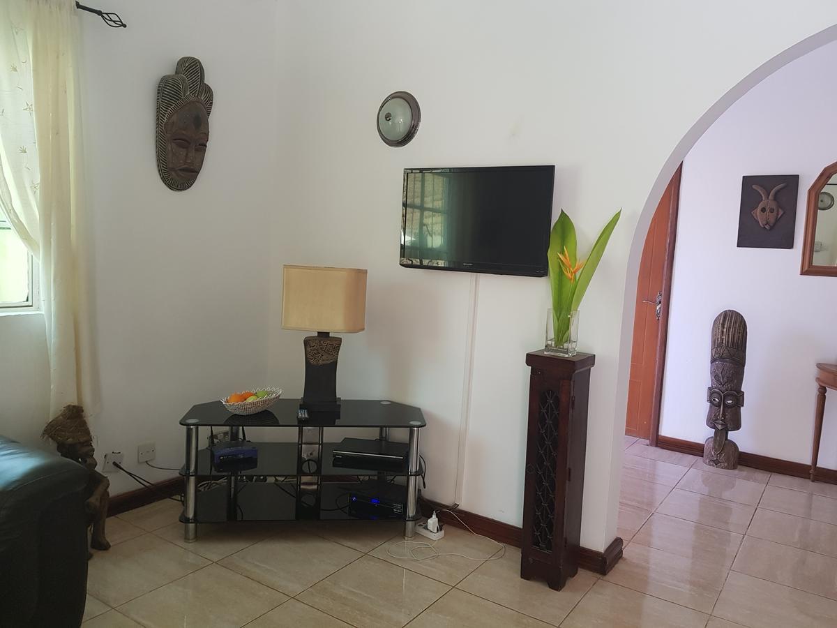 Mandinka Lodge Кололи Екстериор снимка