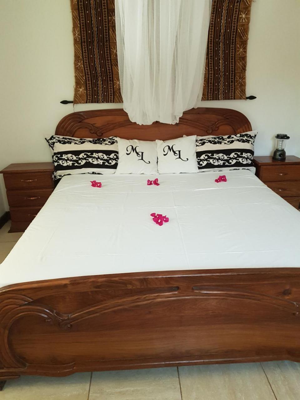 Mandinka Lodge Кололи Екстериор снимка