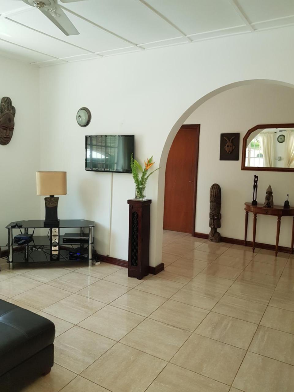 Mandinka Lodge Кололи Екстериор снимка