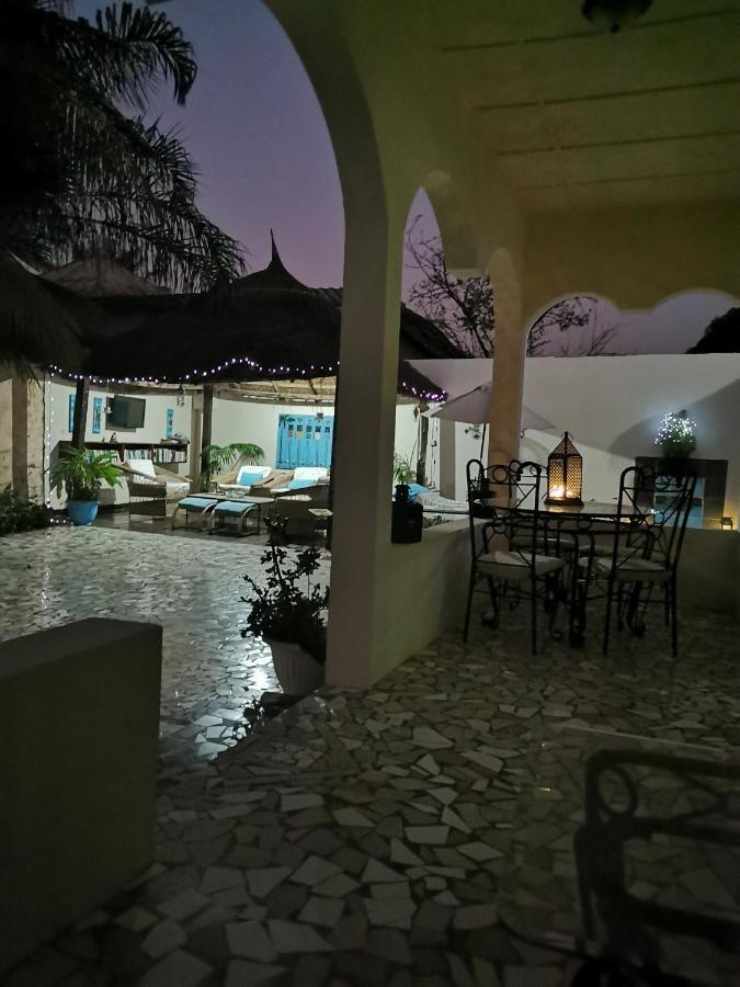 Mandinka Lodge Кололи Екстериор снимка