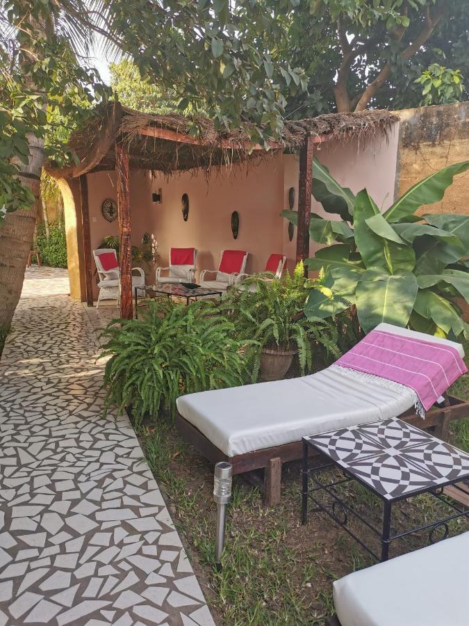 Mandinka Lodge Кололи Екстериор снимка