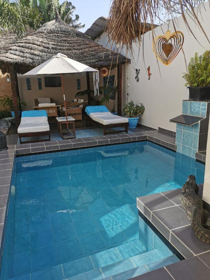 Mandinka Lodge Кололи Екстериор снимка