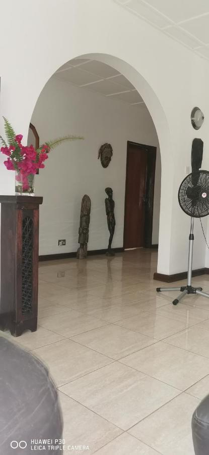 Mandinka Lodge Кололи Екстериор снимка