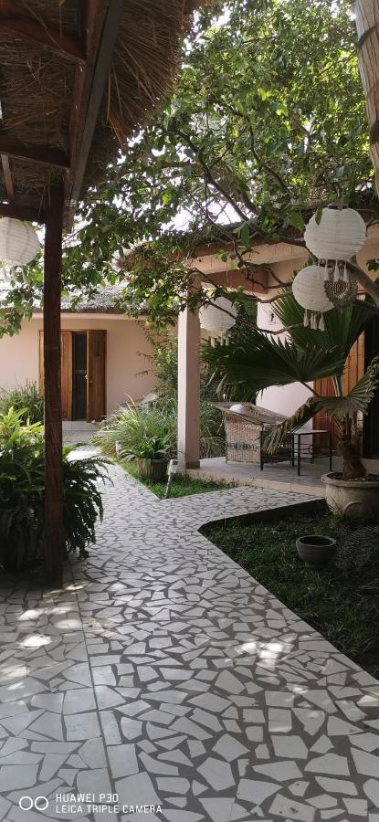 Mandinka Lodge Кололи Екстериор снимка